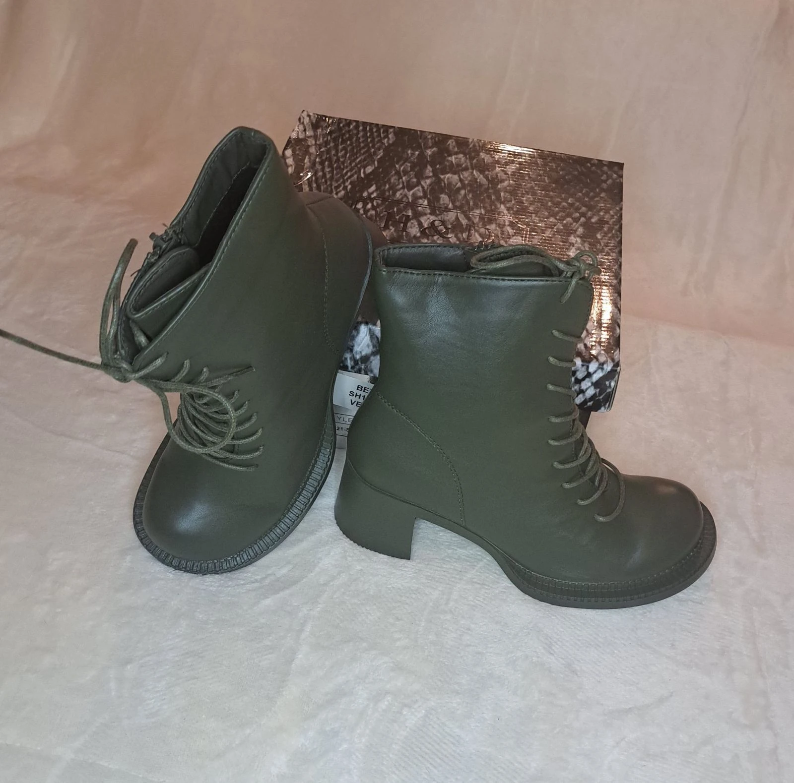 Olive Green Boots • EU38 • Chunky Heel • Trendy Autumn Winter – photo 4
